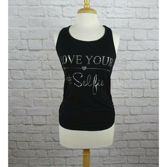 💰3/$25 NWT Free Kisses Tank Top Graphic Floral "Love Your #Selfie"  M - Picture 2 of 12